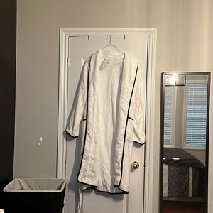 Bathrobe with black trim